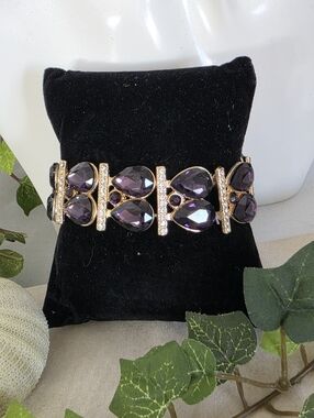 Deep Purple Teardrop Rhinestone Stretch To Fit Bracelet Gold Tone Statement